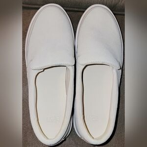 UGG Zilo Off White Slip-On Shoes Size 7.5